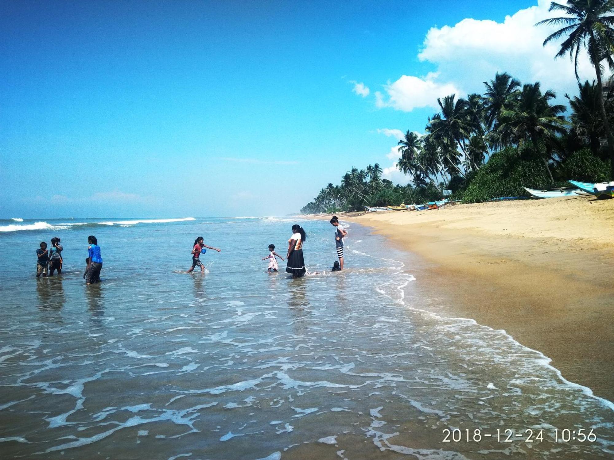 Suriya Ocean Villa Wadduwa Exteriér fotografie
